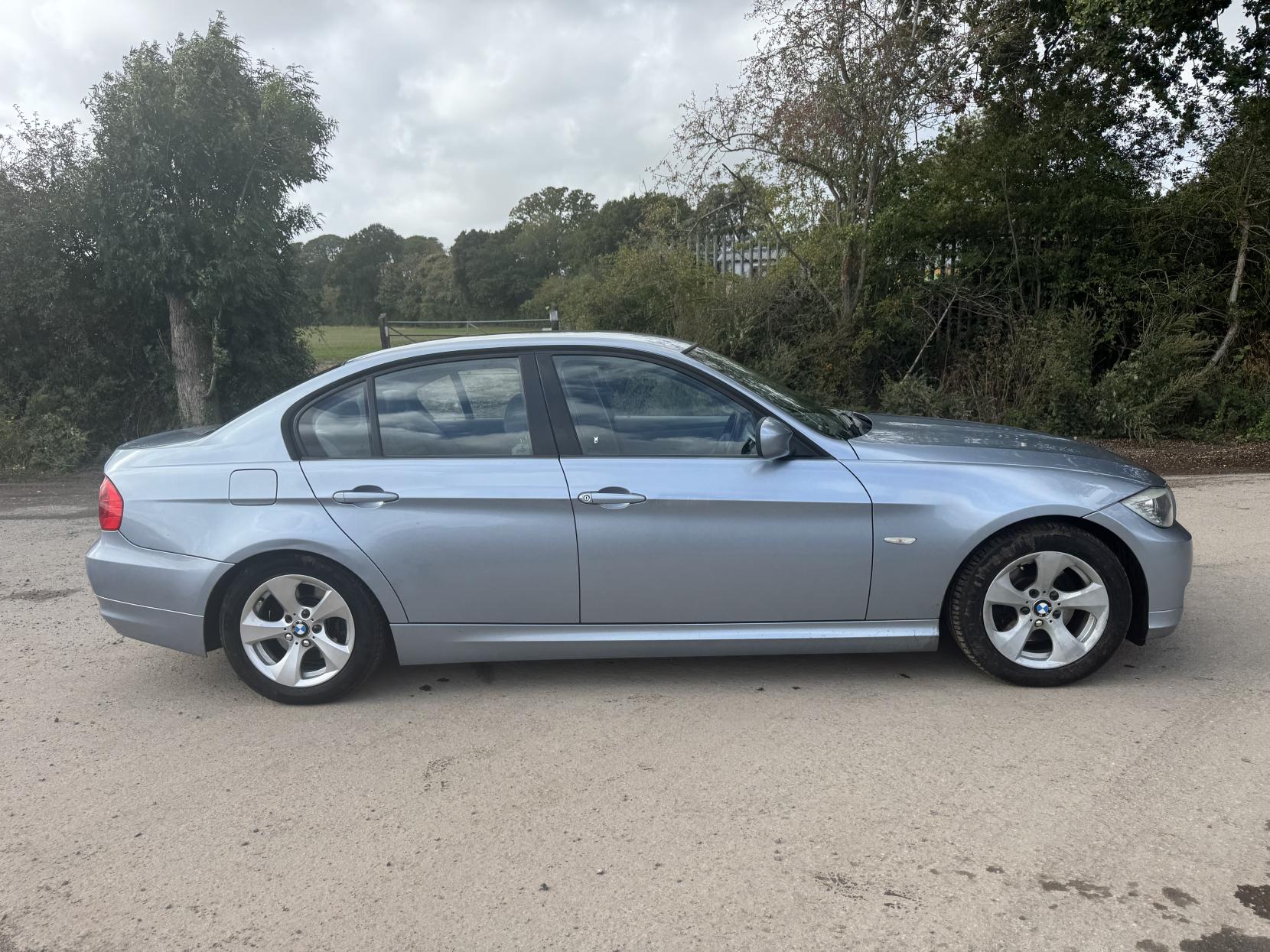 BMW 3 Series 2.0 320d ED EfficientDynamics Saloon 4dr Diesel Manual Euro 5 (s/s) (163 ps)