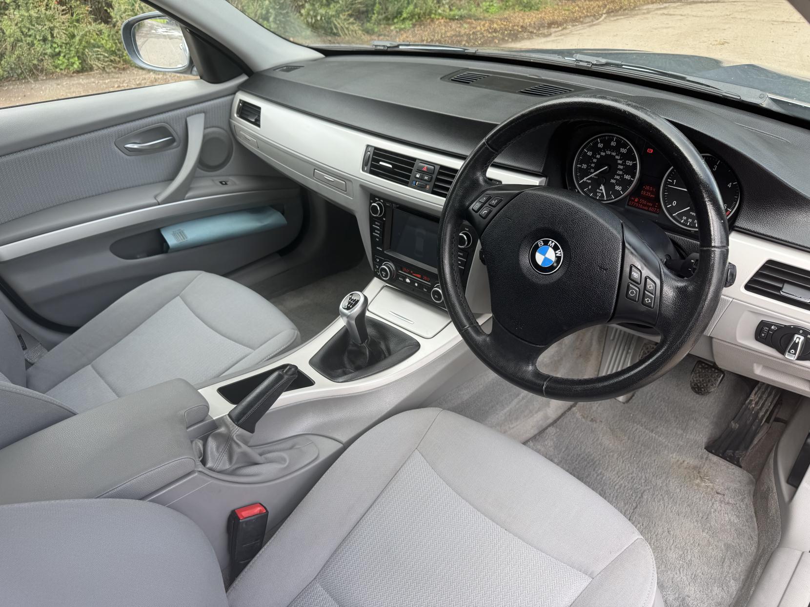 BMW 3 Series 2.0 320d ED EfficientDynamics Saloon 4dr Diesel Manual Euro 5 (s/s) (163 ps)