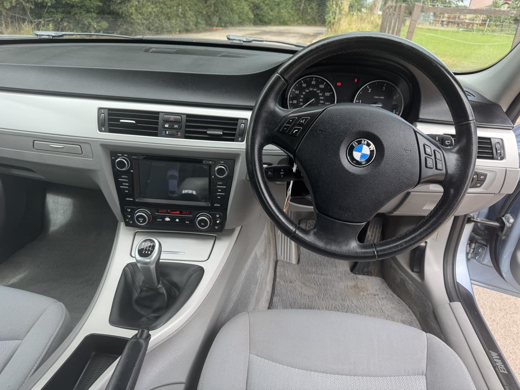 BMW 3 Series 2.0 320d ED EfficientDynamics Saloon 4dr Diesel Manual Euro 5 (s/s) (163 ps)