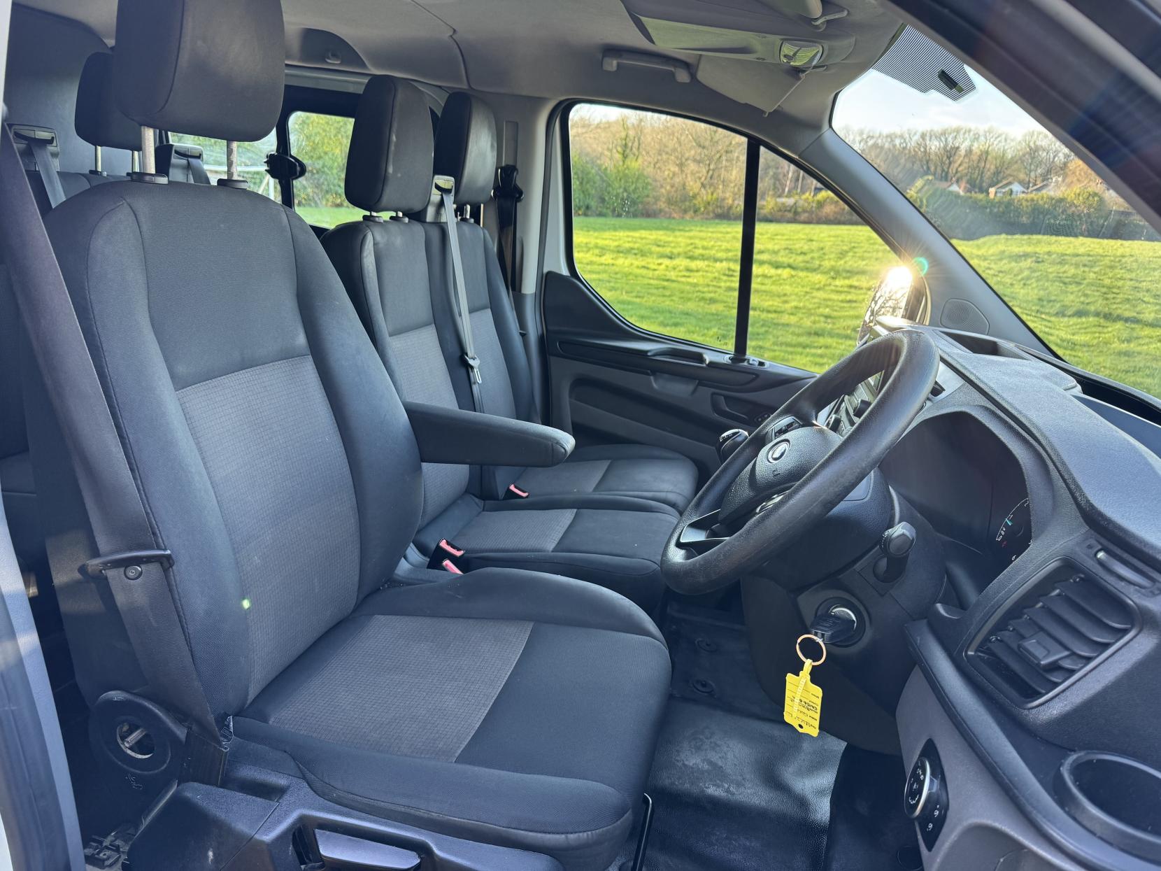 Ford Transit Custom 2.0 Leader Combi Van (2017 - 2023)