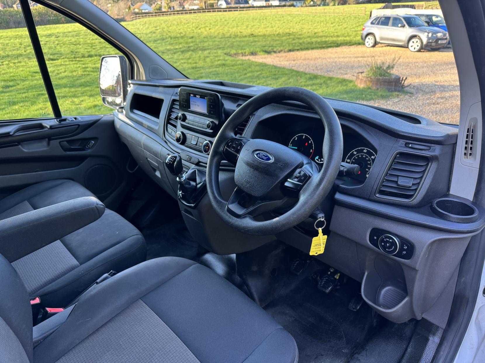 Ford Transit Custom 2.0 Leader Combi Van (2017 - 2023)