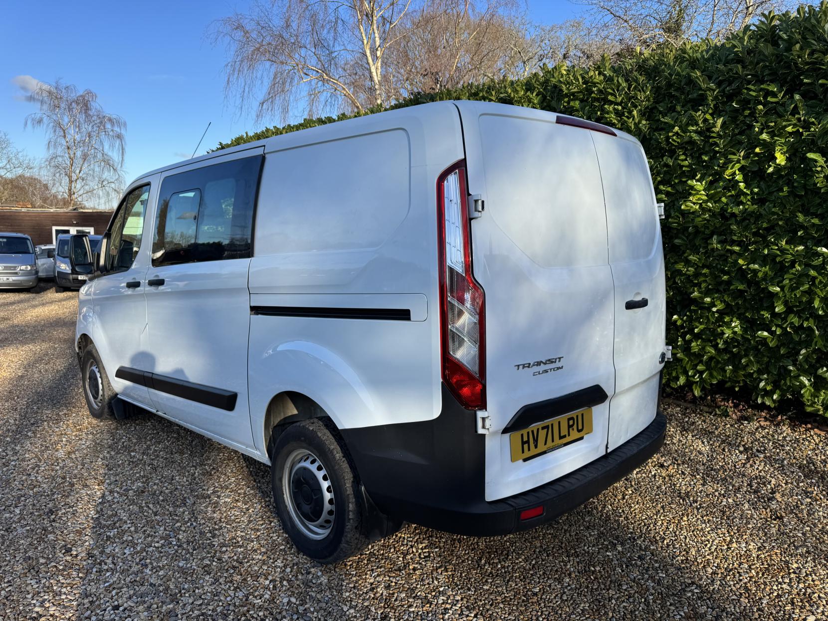 Ford Transit Custom 2.0 Leader Combi Van (2017 - 2023)