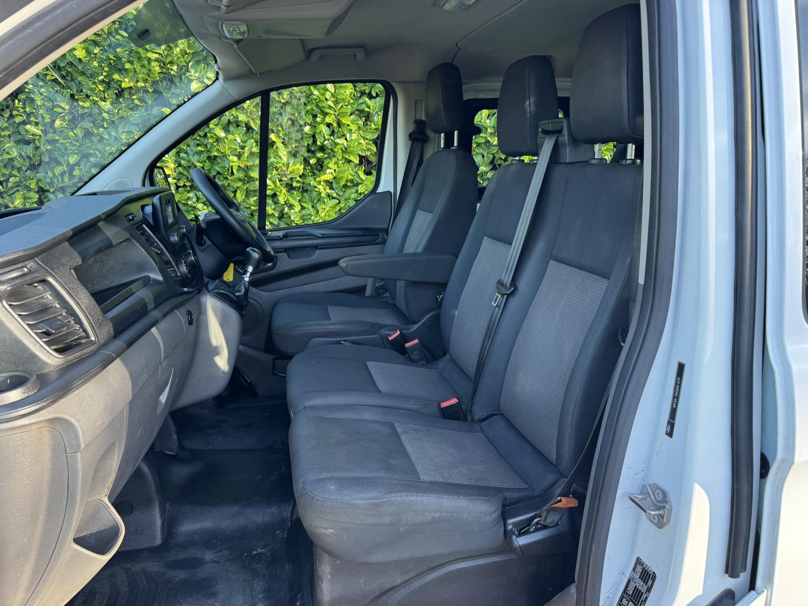 Ford Transit Custom 2.0 Leader Combi Van (2017 - 2023)