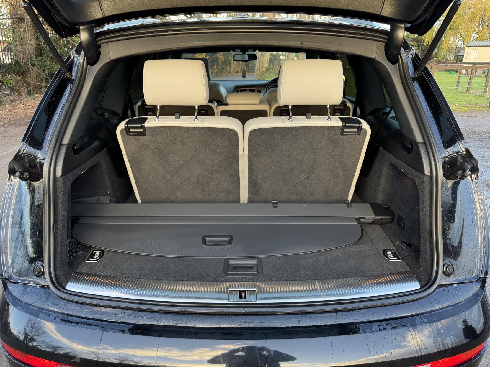 Audi Q7 3.0 TDI V6 S line Plus SUV 5dr Diesel Tiptronic quattro Euro 5 (s/s) (245 ps)