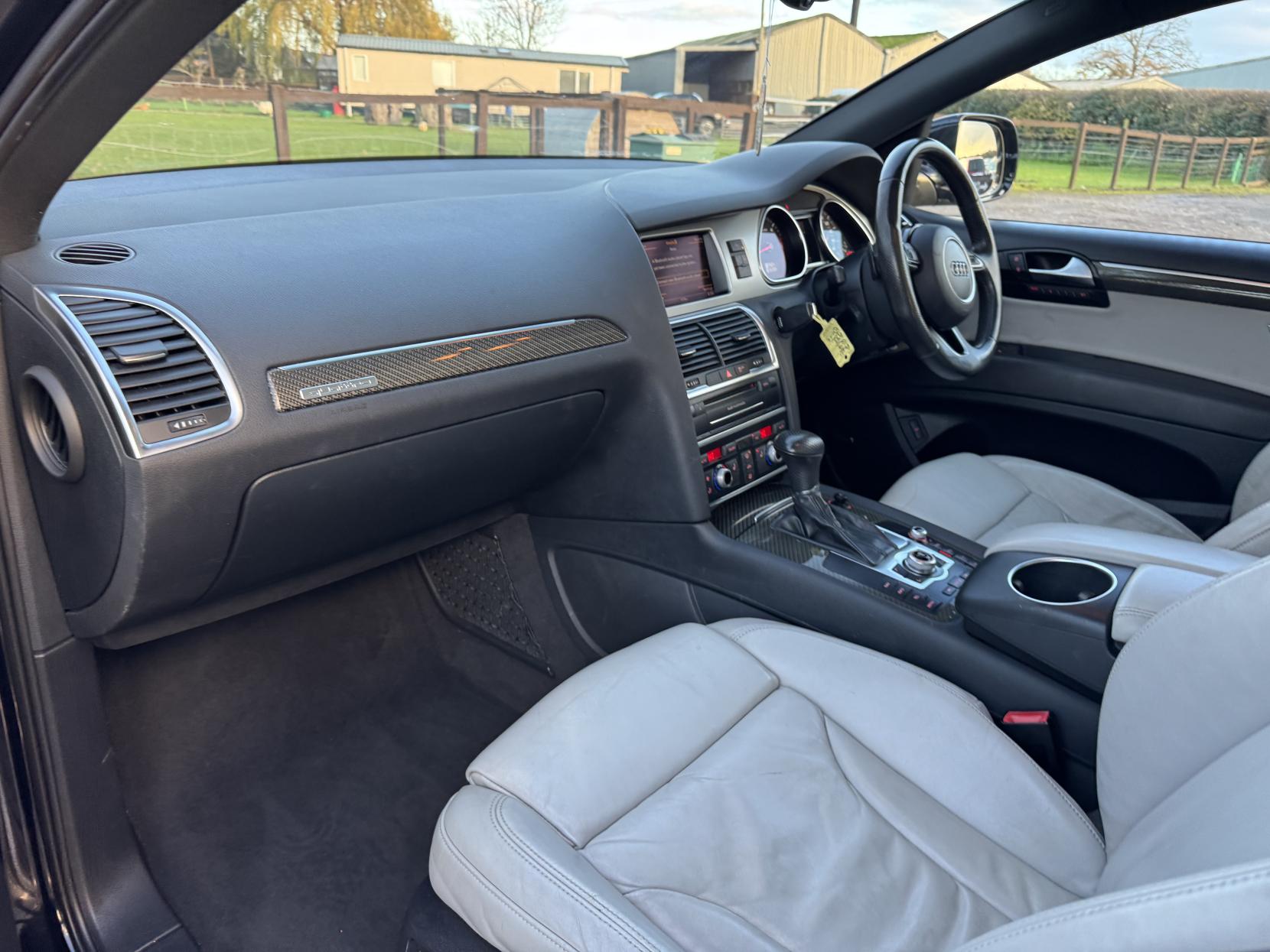 Audi Q7 3.0 TDI V6 S line Plus SUV 5dr Diesel Tiptronic quattro Euro 5 (s/s) (245 ps)