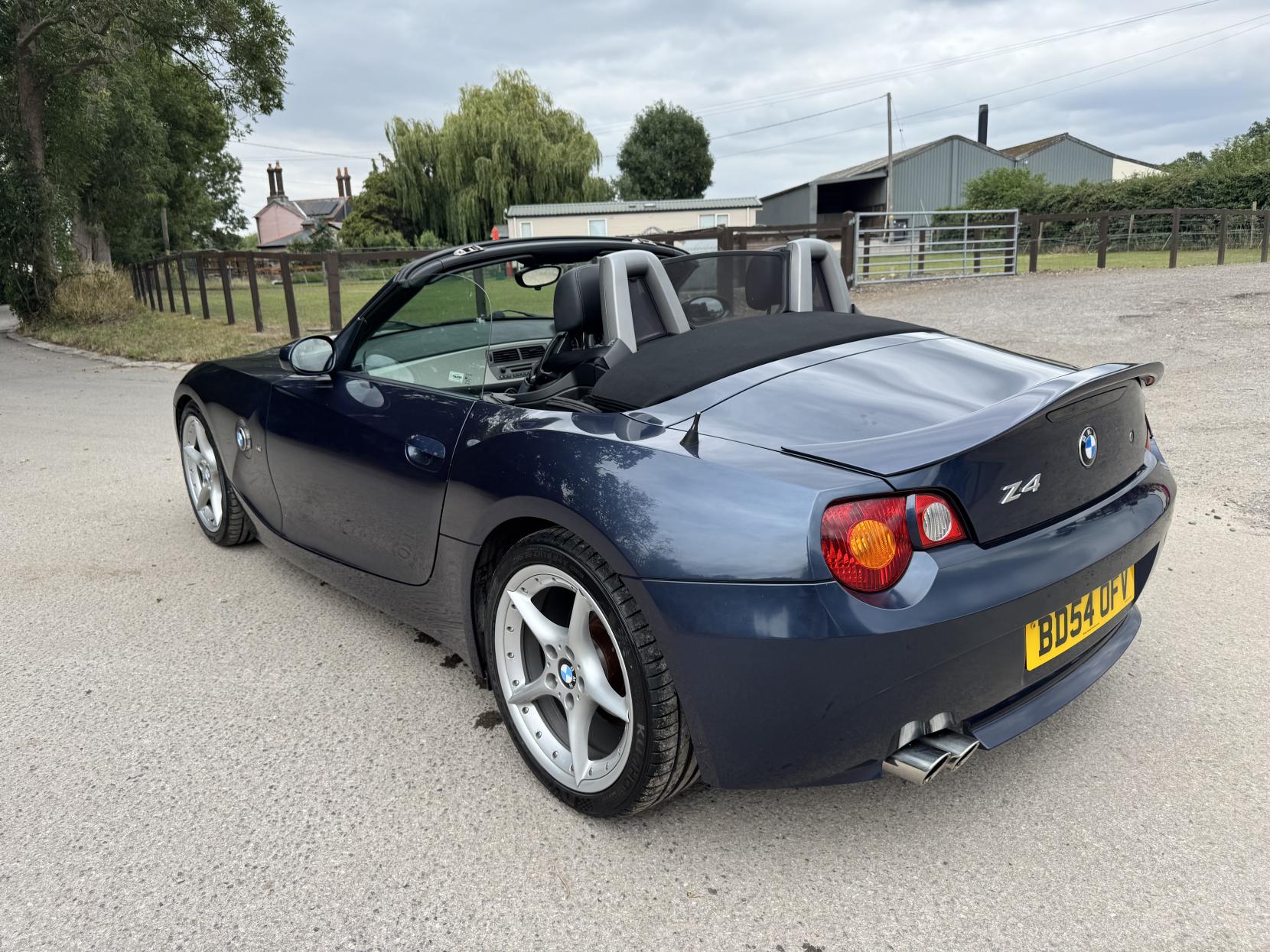 BMW Z4 2.5i SE Convertible 2dr Petrol SMG Euro 3 (192 bhp)