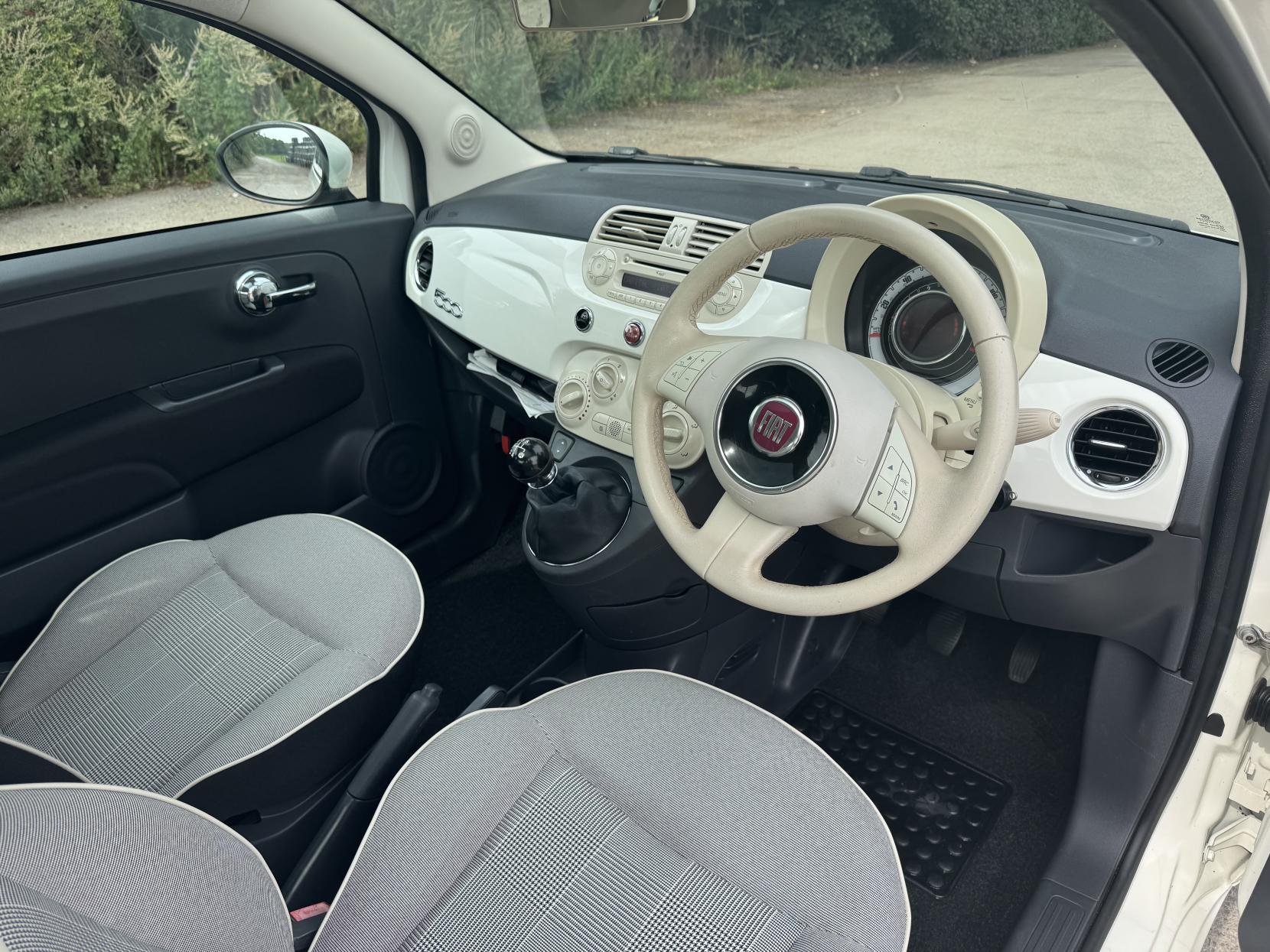Fiat 500 1.2 Lounge Hatchback 3dr Petrol Manual Euro 6 (s/s) (69 bhp)