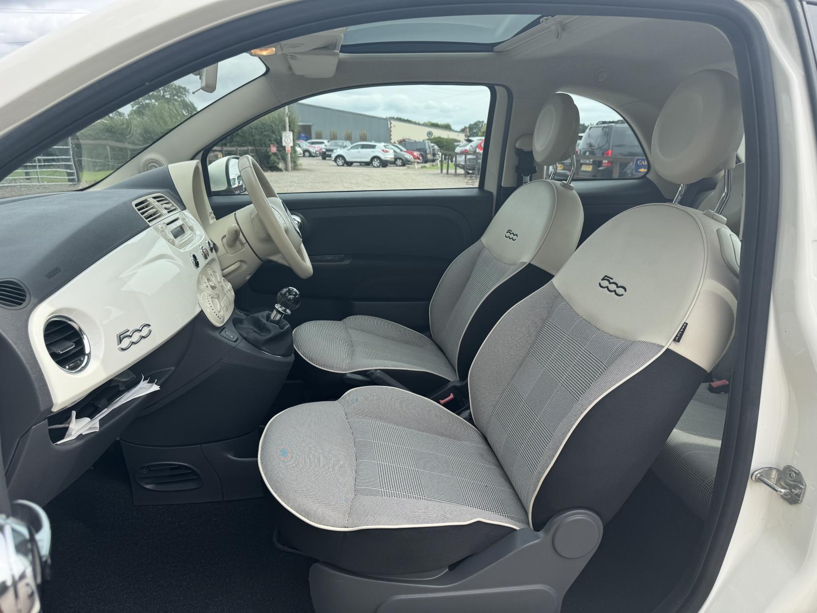 Fiat 500 1.2 Lounge Hatchback 3dr Petrol Manual Euro 6 (s/s) (69 bhp)