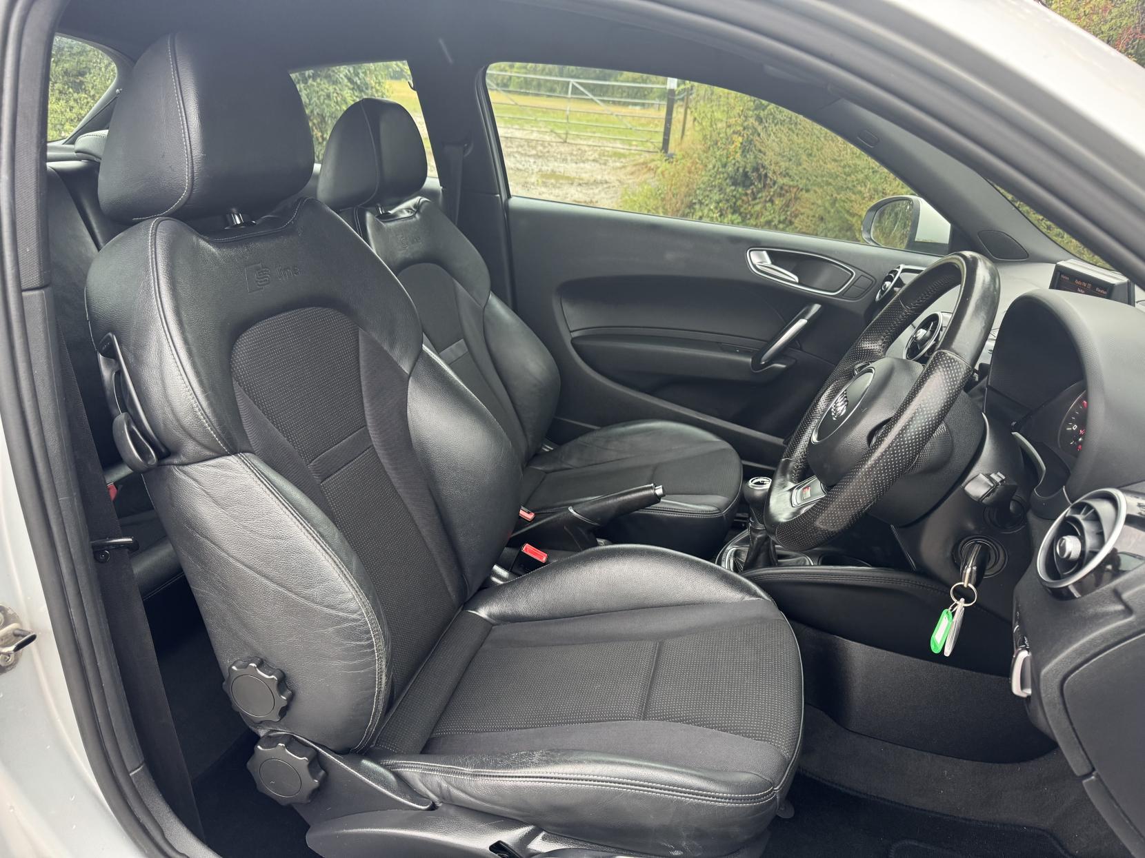 Audi A1 1.6 TDI S line Hatchback 3dr Diesel Manual Euro 5 (s/s) (105 ps)