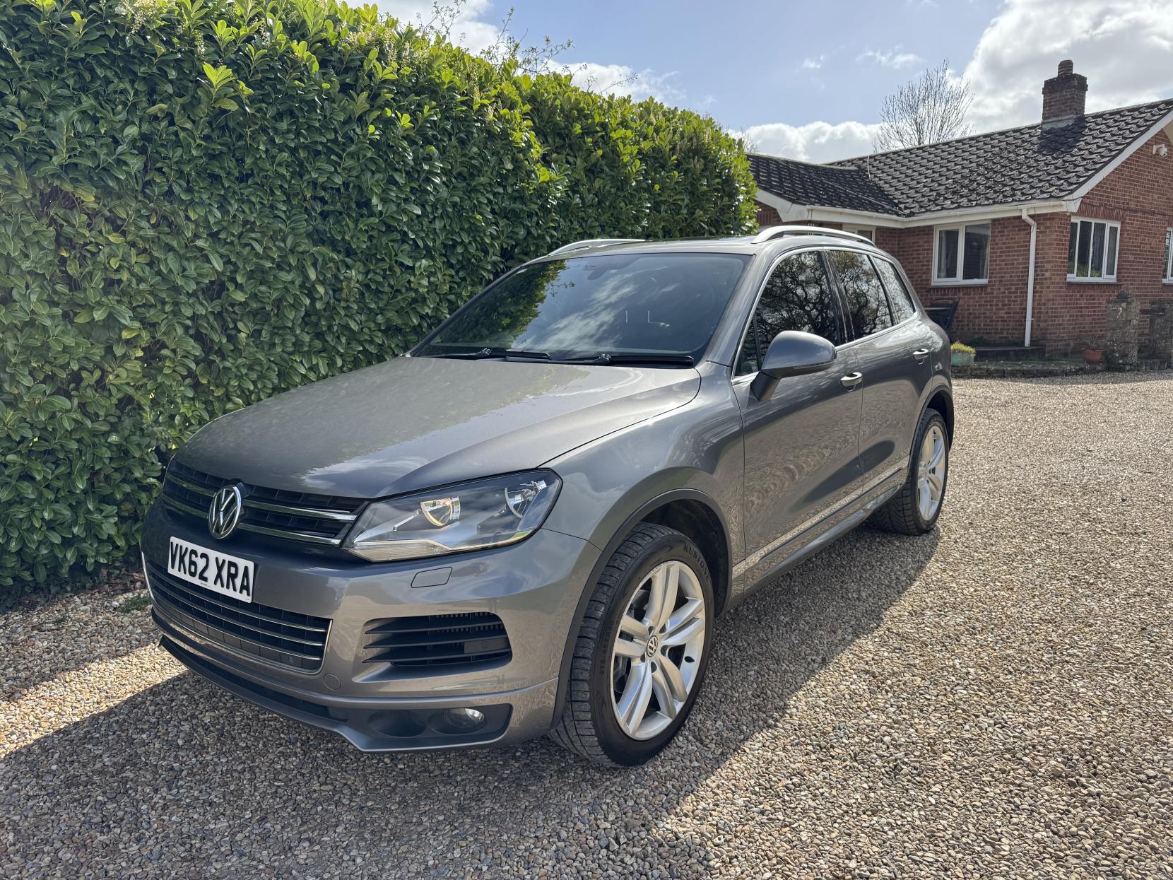 Volkswagen Touareg 3.0 TDI V6 BlueMotion Tech Altitude SUV 5dr Diesel Tiptronic 4WD Euro 5 (s/s) (245 ps)