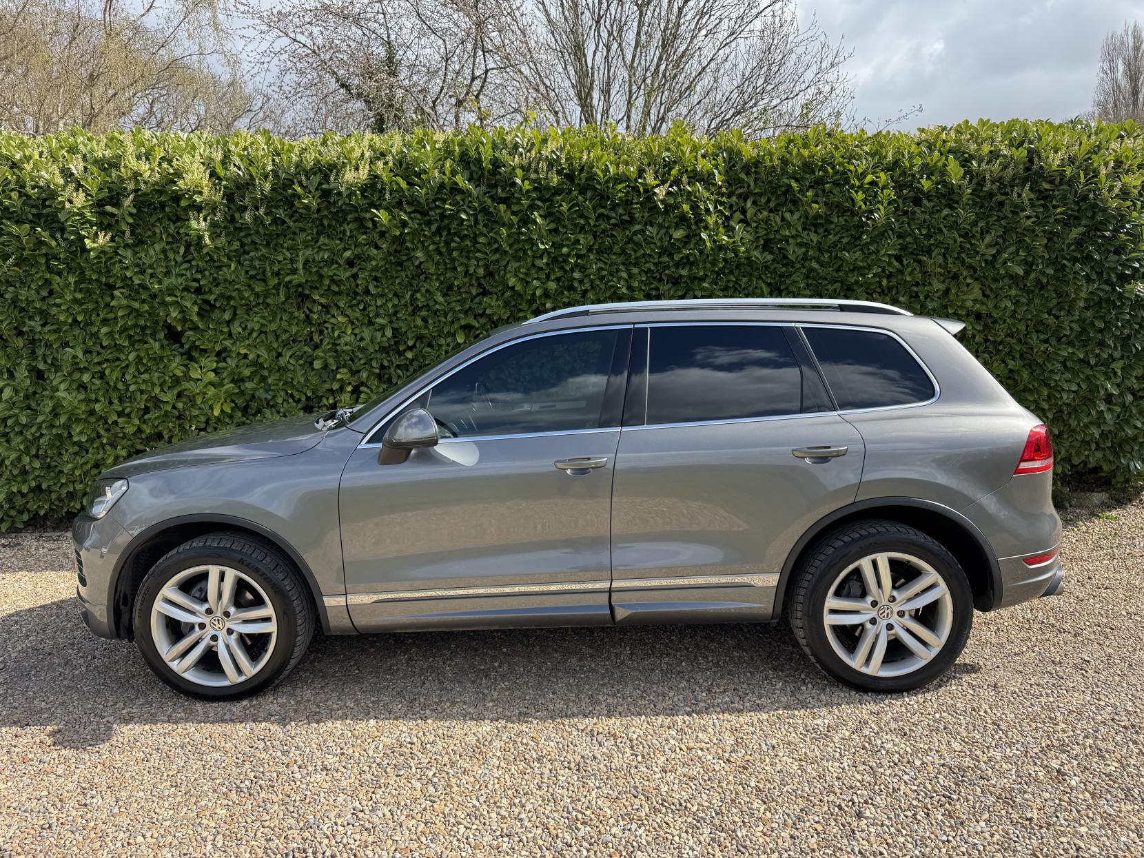 Volkswagen Touareg 3.0 TDI V6 BlueMotion Tech Altitude SUV 5dr Diesel Tiptronic 4WD Euro 5 (s/s) (245 ps)