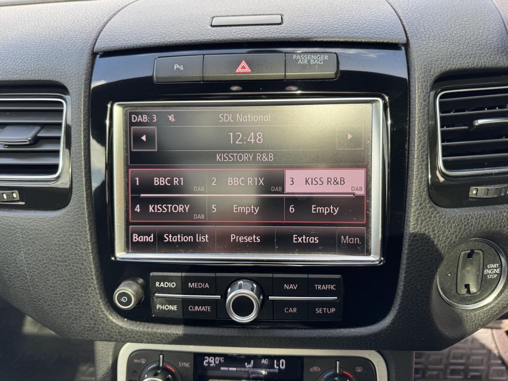 Volkswagen Touareg 3.0 TDI V6 BlueMotion Tech Altitude SUV 5dr Diesel Tiptronic 4WD Euro 5 (s/s) (245 ps)