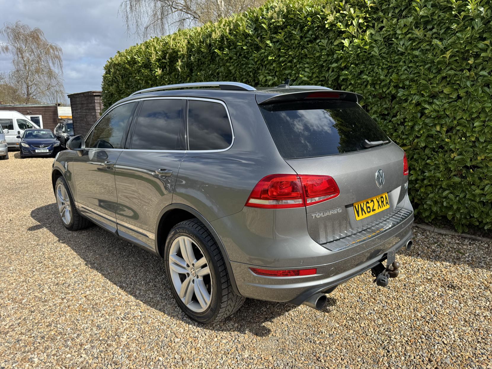 Volkswagen Touareg 3.0 TDI V6 BlueMotion Tech Altitude SUV 5dr Diesel Tiptronic 4WD Euro 5 (s/s) (245 ps)