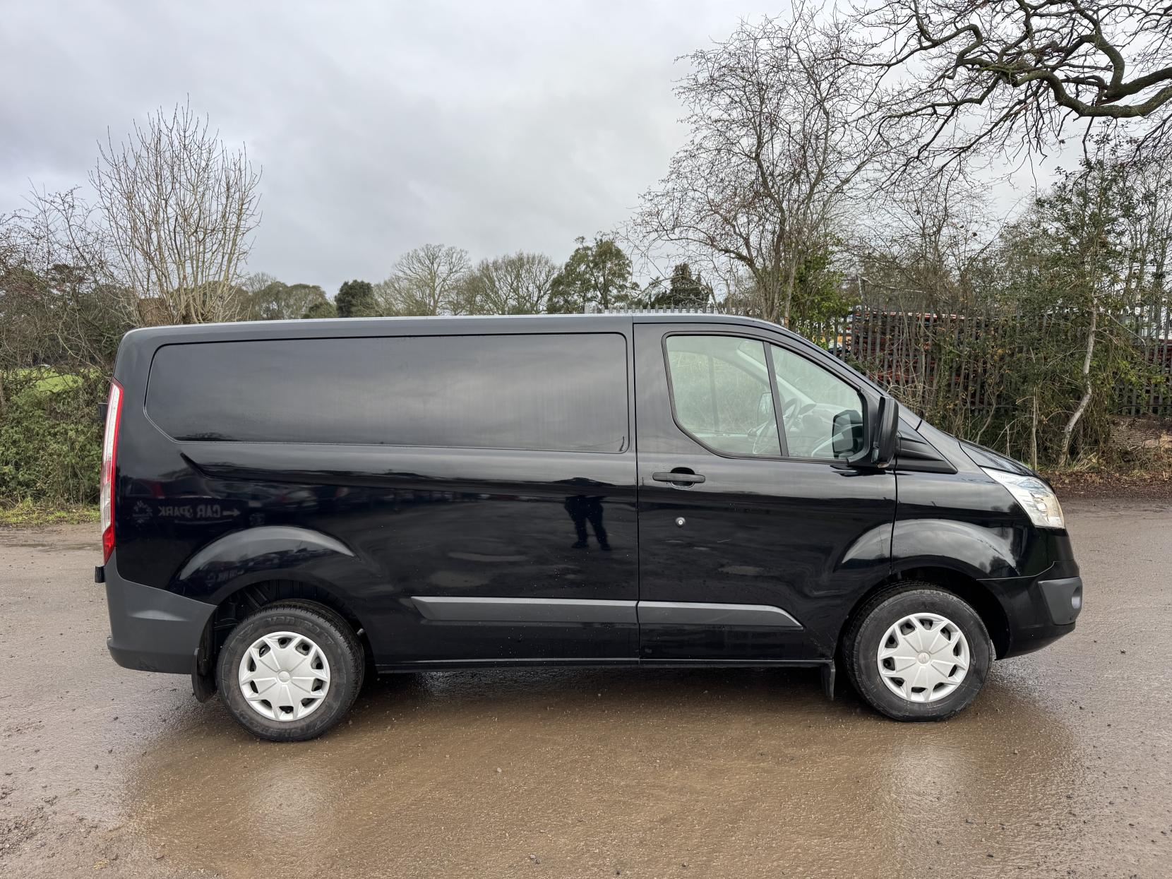 Ford Transit Custom 2.2 TDCi 290 Trend Panel Van 5dr Diesel Manual L1 H1 (186 g/km, 123 bhp)