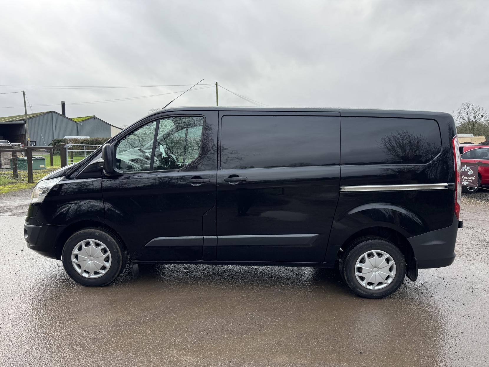 Ford Transit Custom 2.2 TDCi 290 Trend Panel Van 5dr Diesel Manual L1 H1 (186 g/km, 123 bhp)