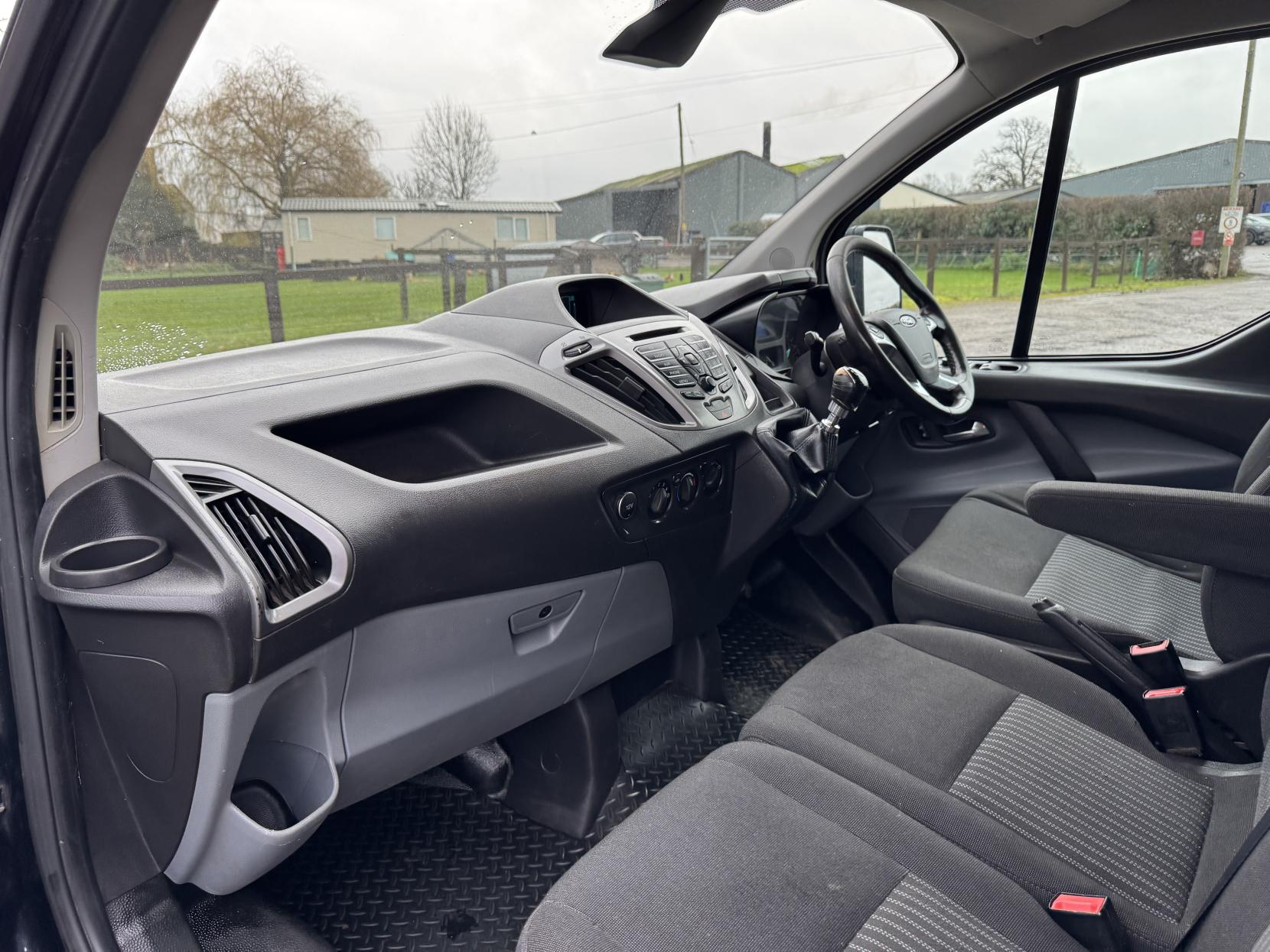 Ford Transit Custom 2.2 TDCi 290 Trend Panel Van 5dr Diesel Manual L1 H1 (186 g/km, 123 bhp)