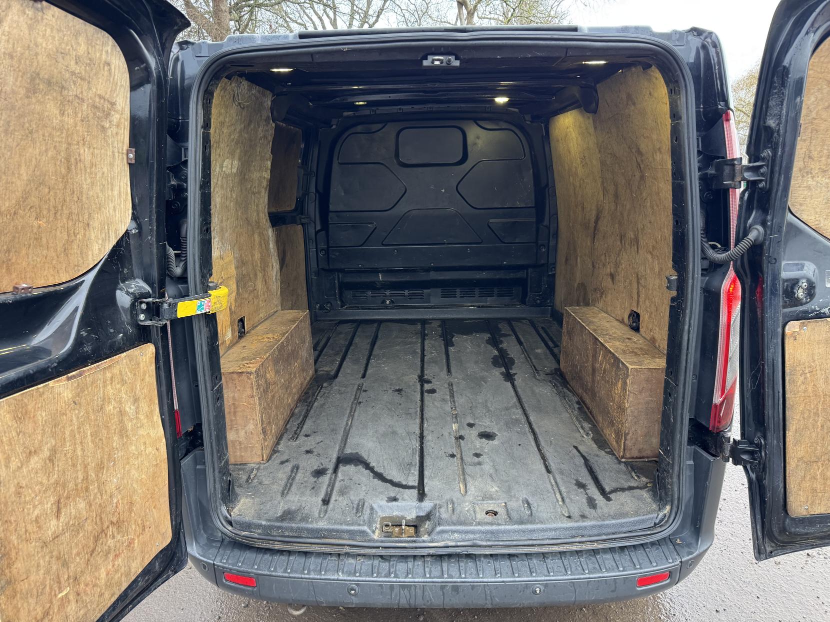 Ford Transit Custom 2.2 TDCi 290 Trend Panel Van 5dr Diesel Manual L1 H1 (186 g/km, 123 bhp)